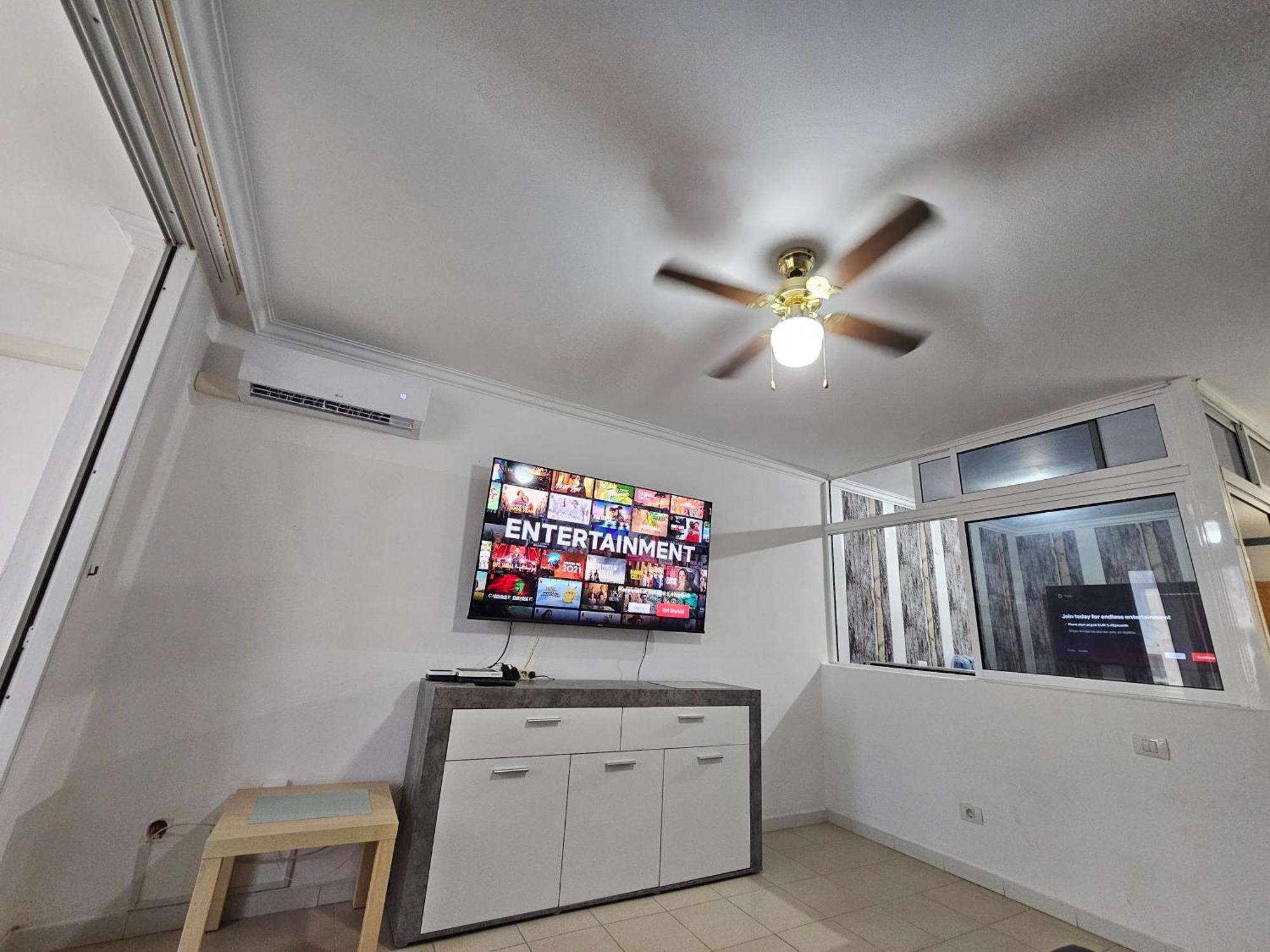 Cozy Studio, Aircon And 3 Pools ซานมิเกลเดียโบนา ภายนอก รูปภาพ
