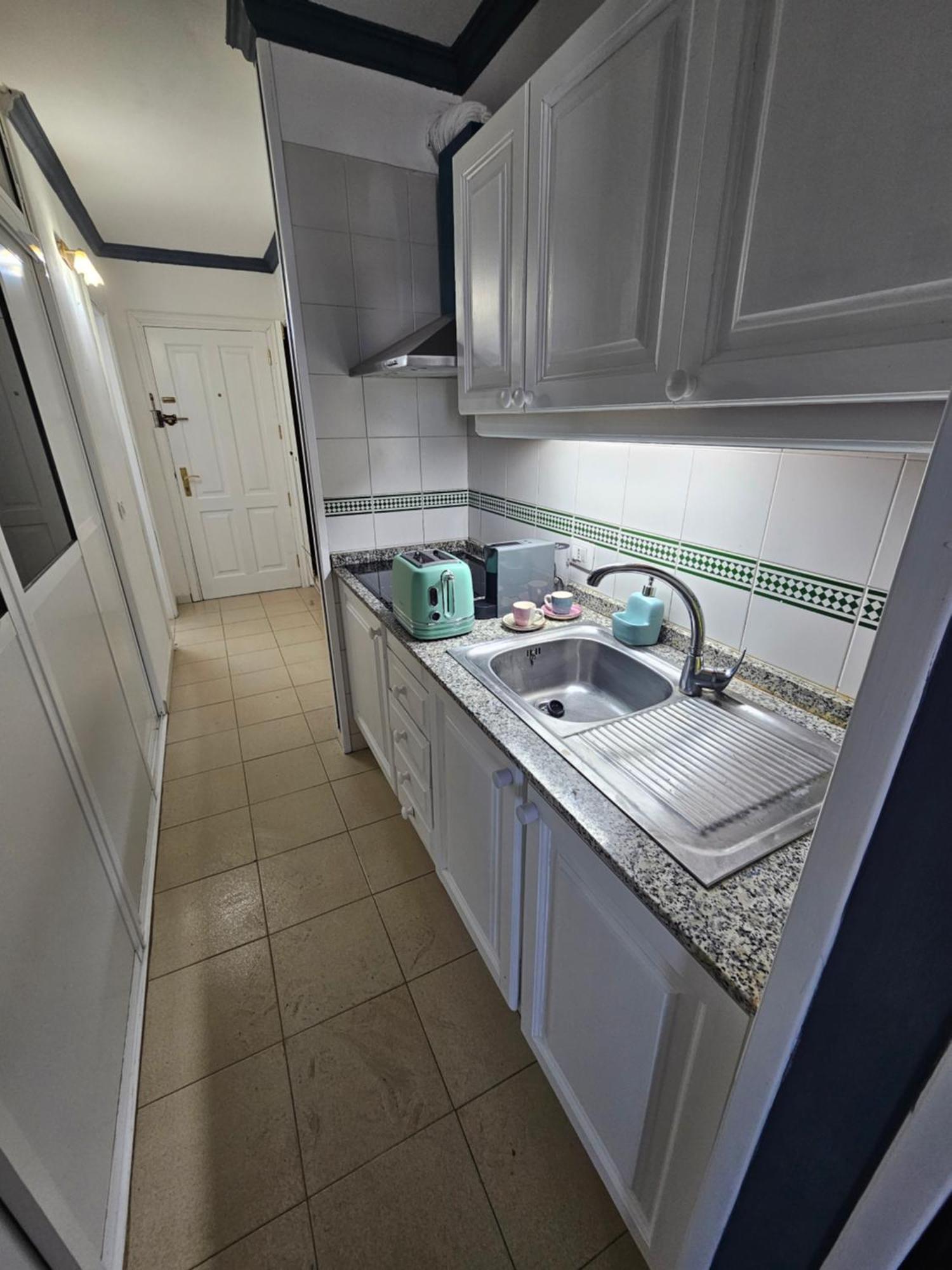 Cozy Studio, Aircon And 3 Pools ซานมิเกลเดียโบนา ภายนอก รูปภาพ